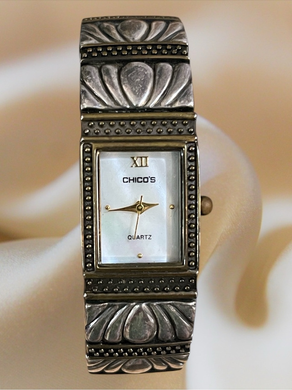CHICOS VINTAGE Y2K TWO TONE ORNATE CUFF BANGLE WATCH
